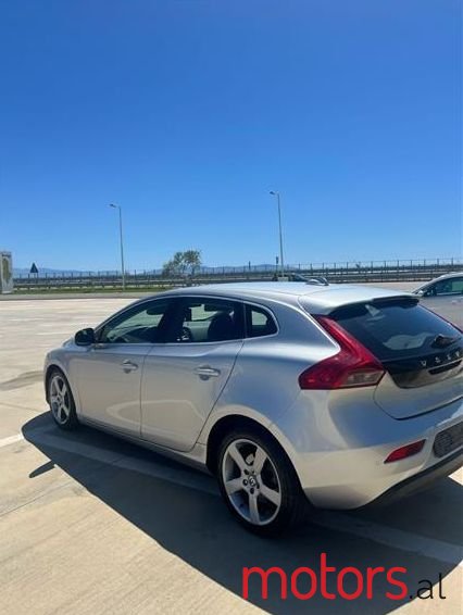 2014' Volvo V40 photo #6