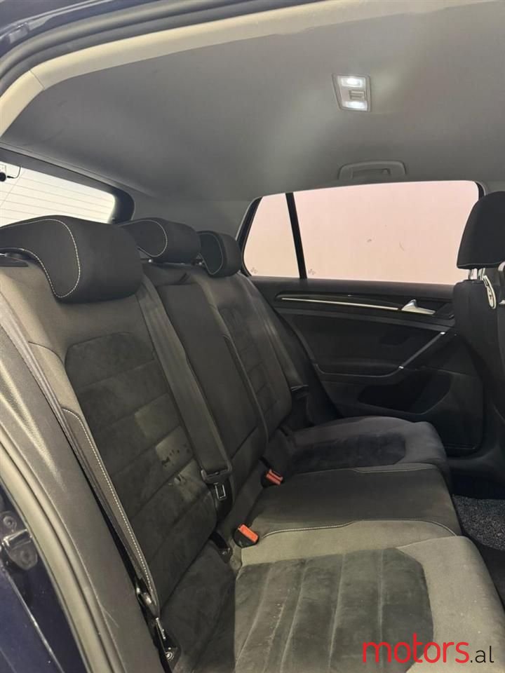 2014' Volkswagen Golf photo #4