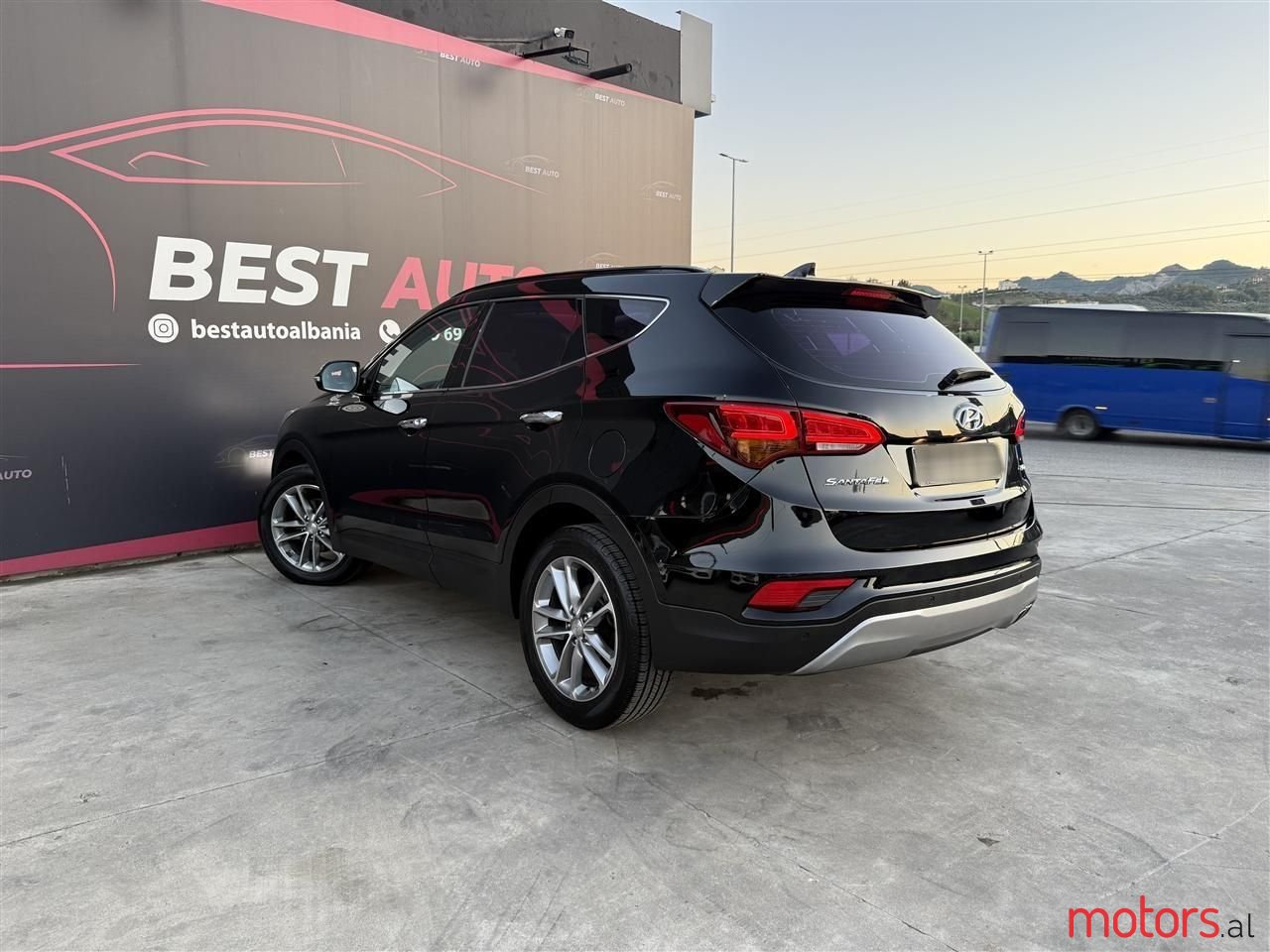 2016' Hyundai Santa Fe photo #4