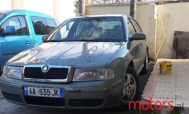 2001' Skoda Octavia photo #1