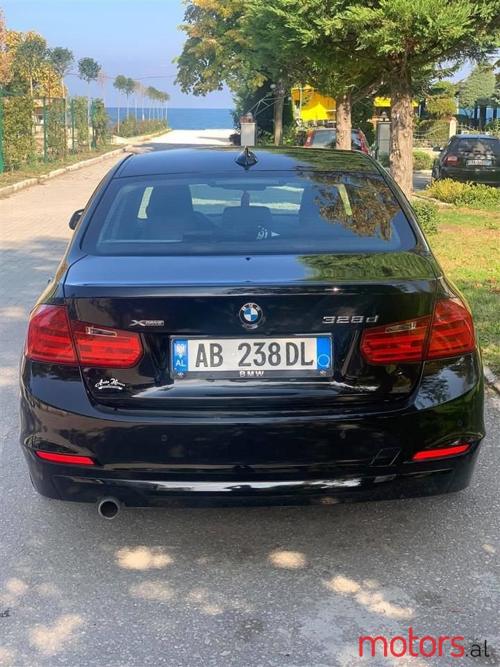 2014' BMW 328 photo #2