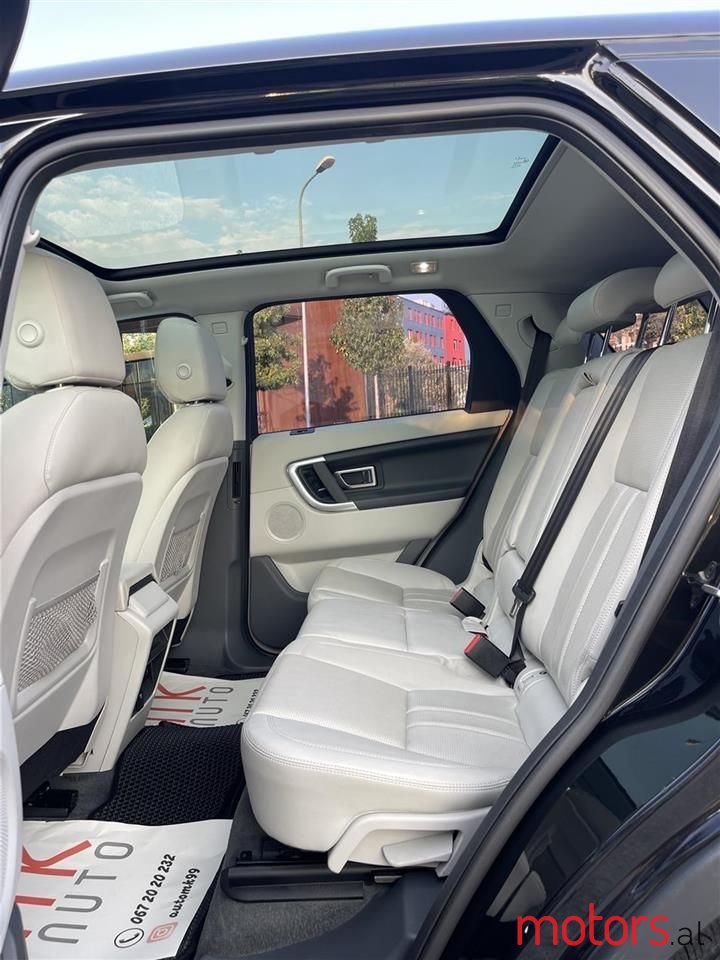 2018' Land Rover Discovery Sport photo #5