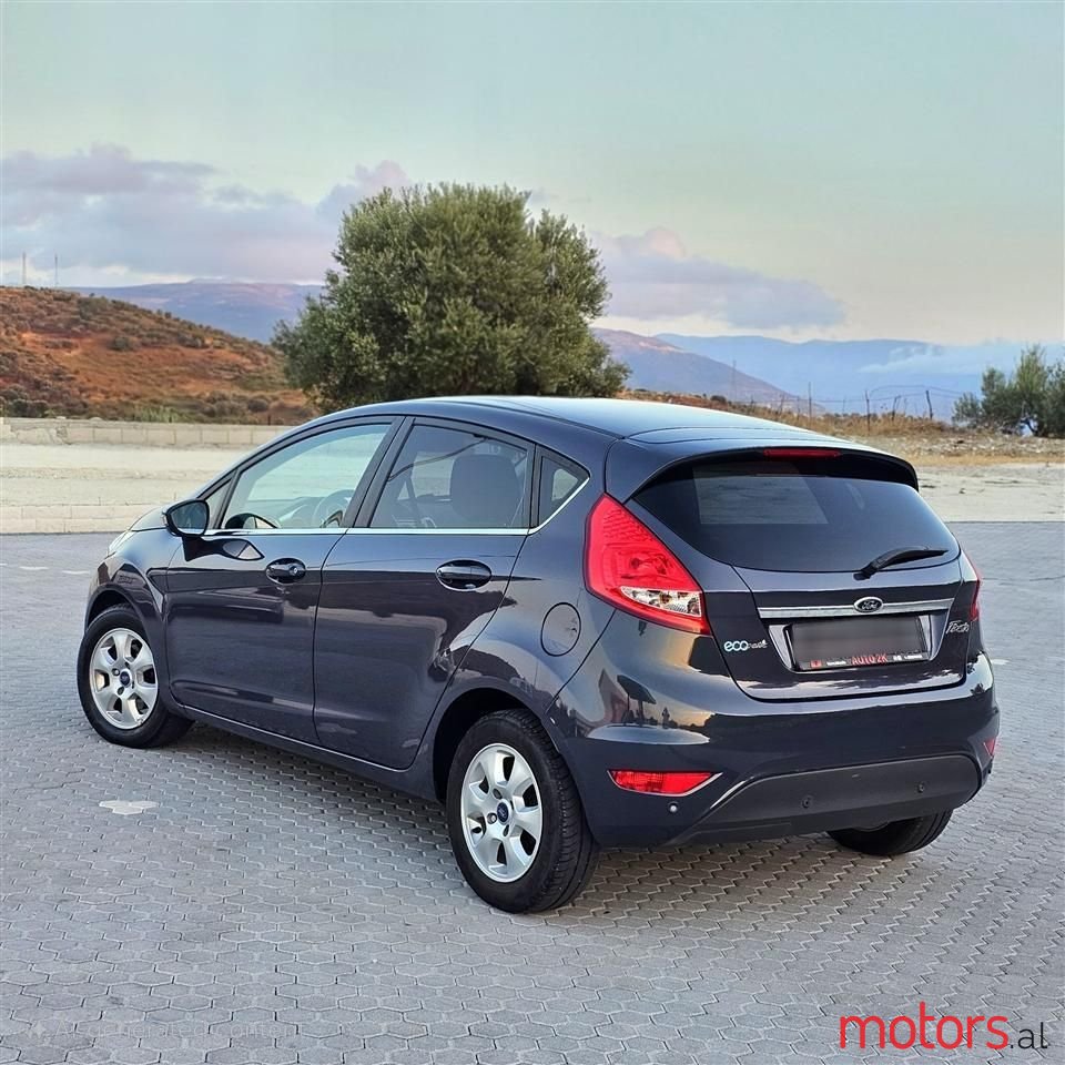 2011' Ford Fiesta photo #4