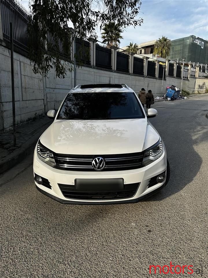 2014' Volkswagen Tiguan photo #1