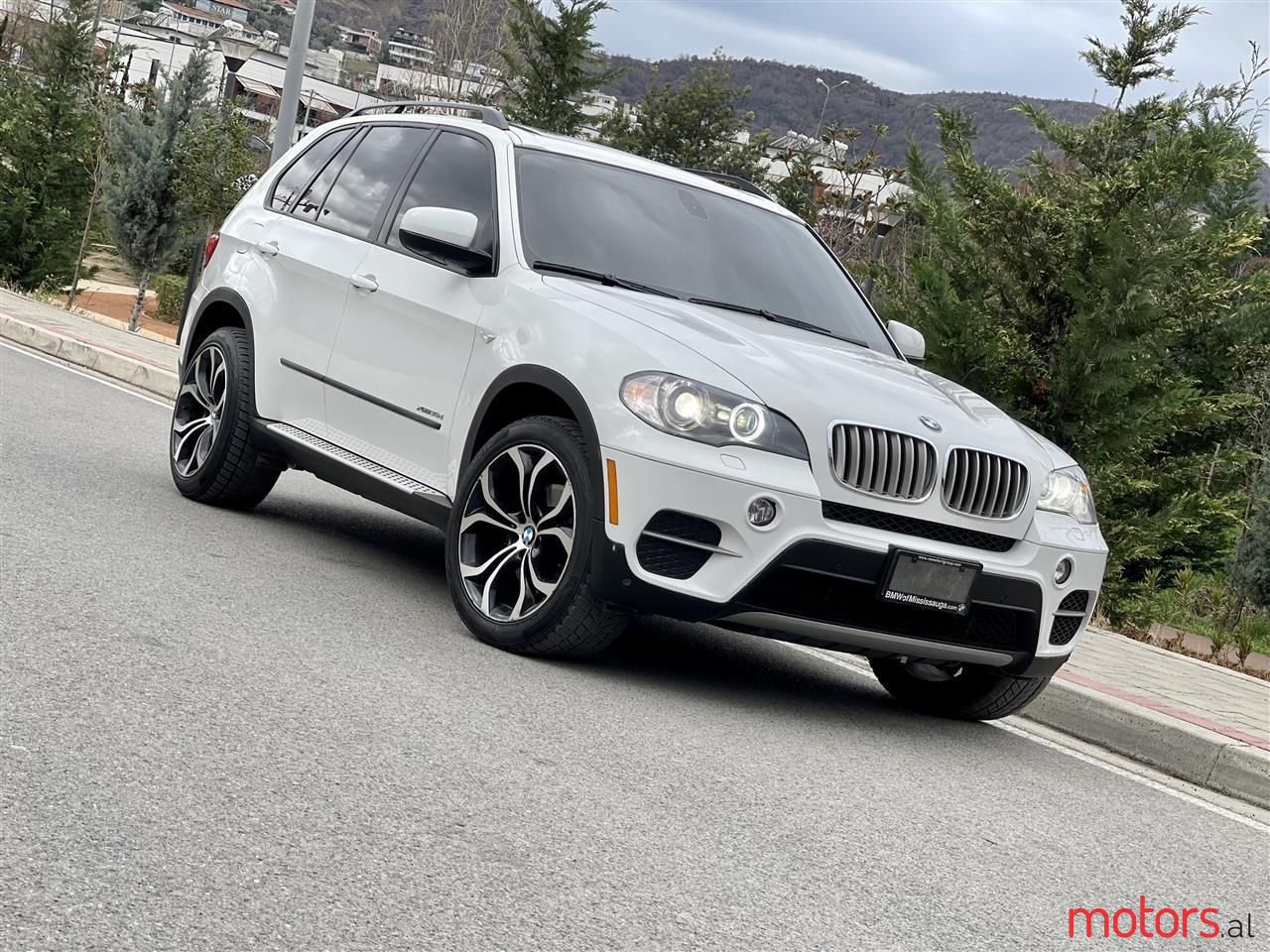 2011' BMW X5 photo #2