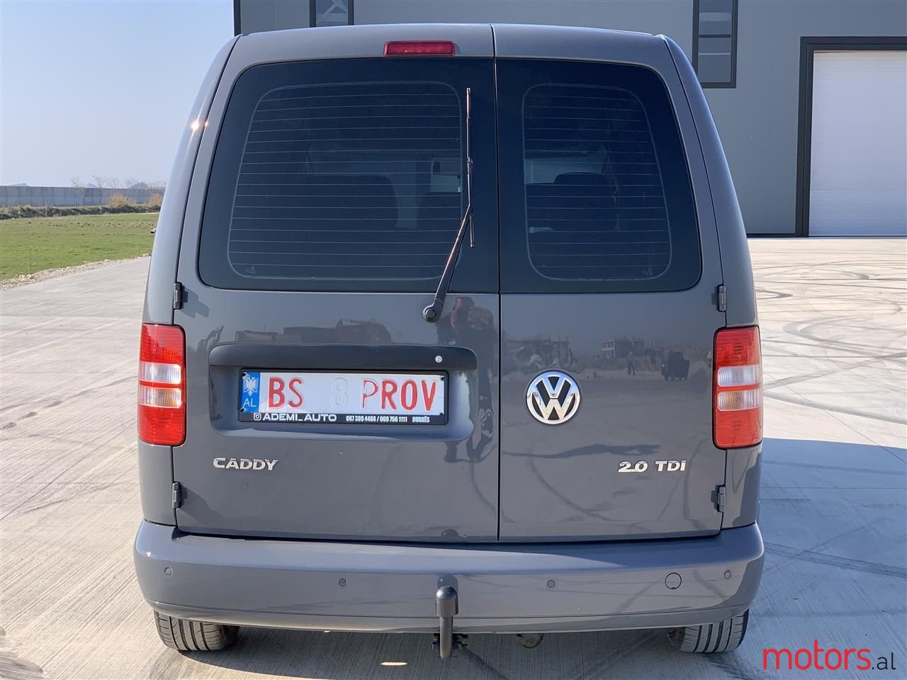 2013' Volkswagen Caddy photo #5