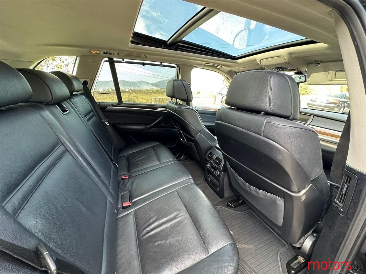 2011' BMW X5 photo #2