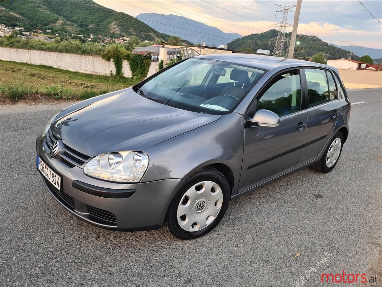 2005' Volkswagen Golf photo #6