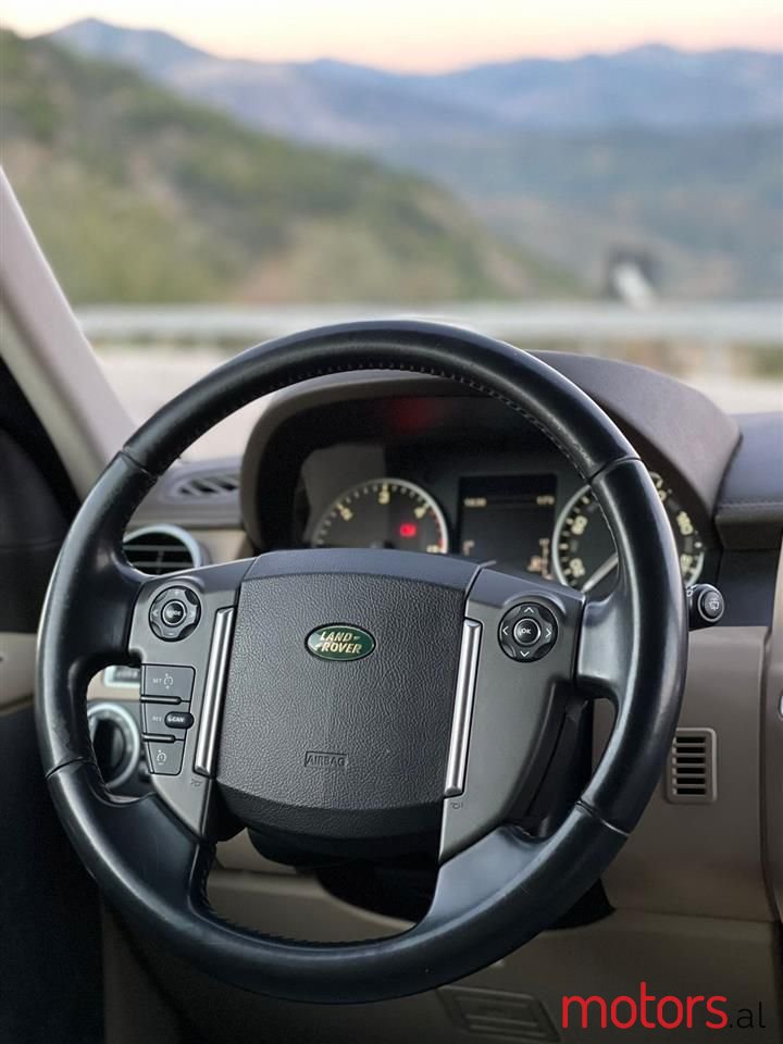 2010' Land Rover Discovery photo #5