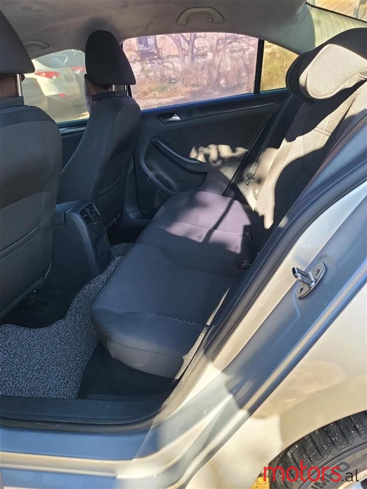 2014' Volkswagen Jetta photo #5