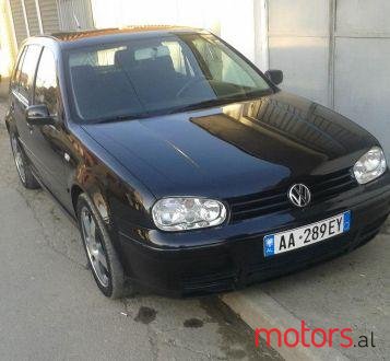 2002' Volkswagen Golf photo #2