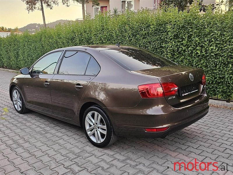 2013' Volkswagen Jetta photo #4