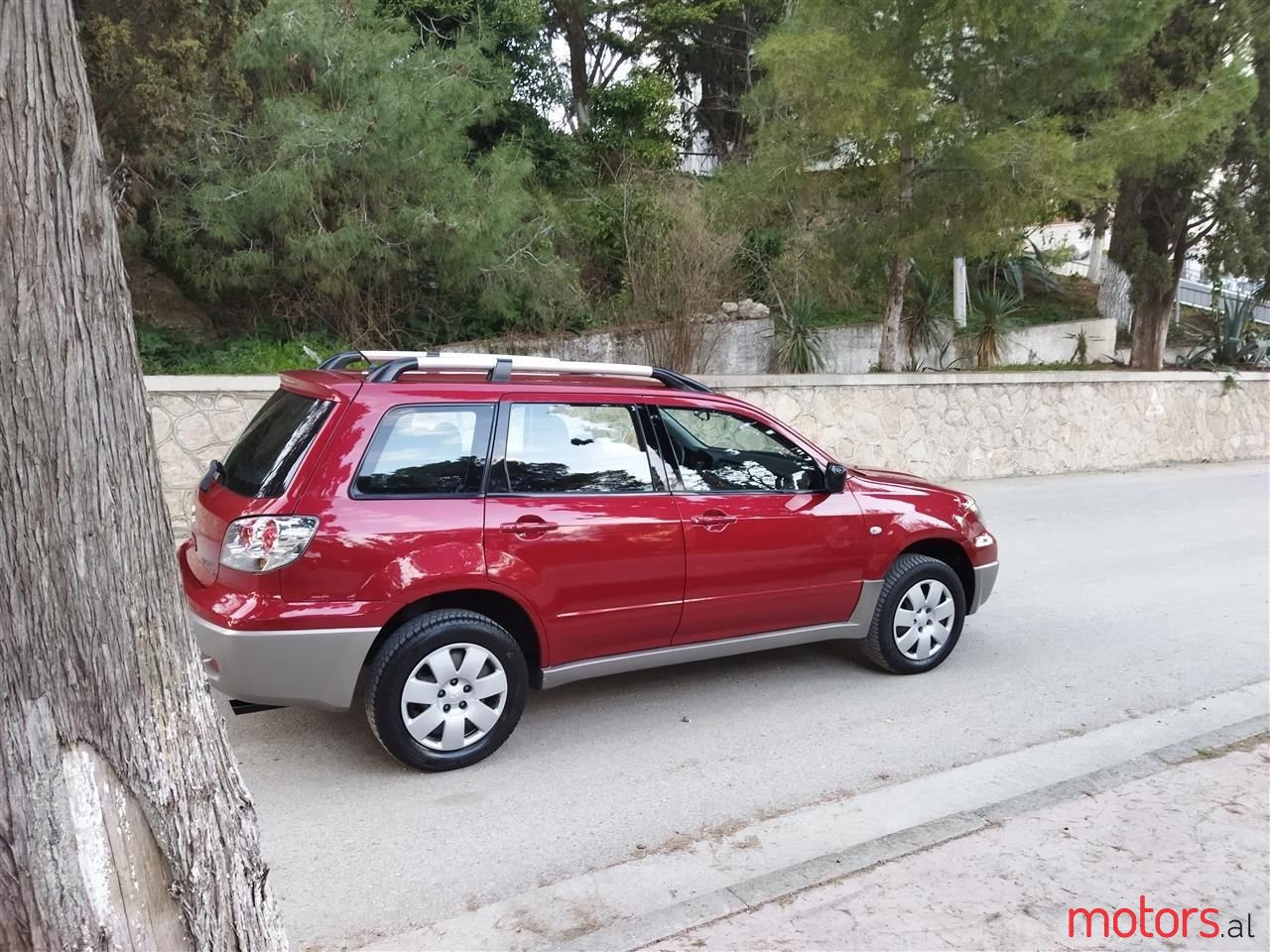 2006' Mitsubishi Outlander photo #5
