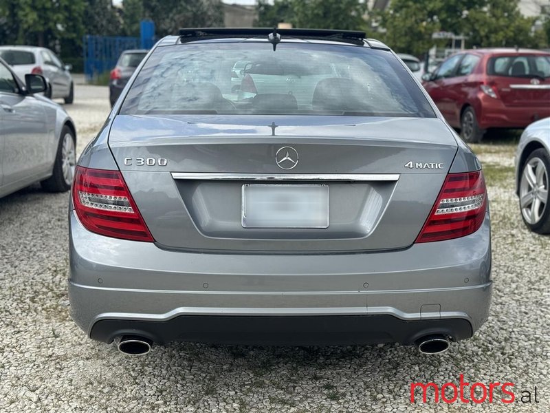 2012' Mercedes-Benz C 300 photo #6