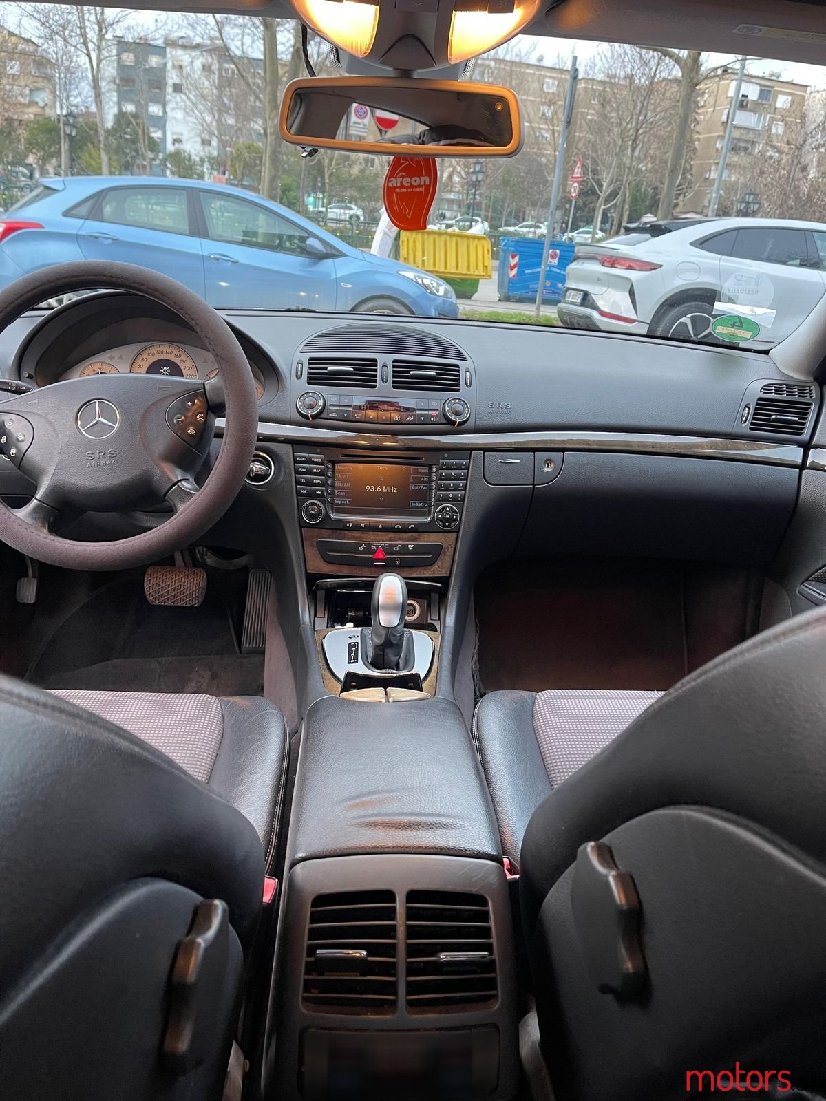 2002' Mercedes-Benz E 240 photo #3