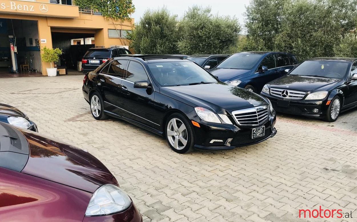 2011' Mercedes-Benz E 350 photo #1