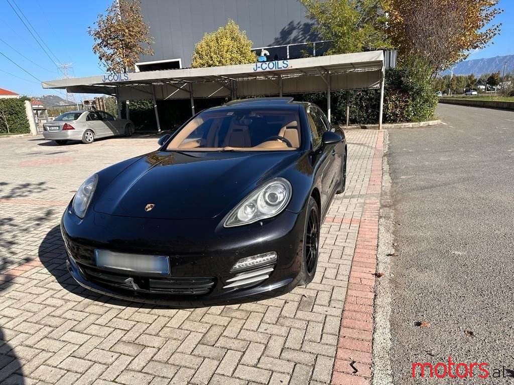 2010' Porsche Panamera photo #4