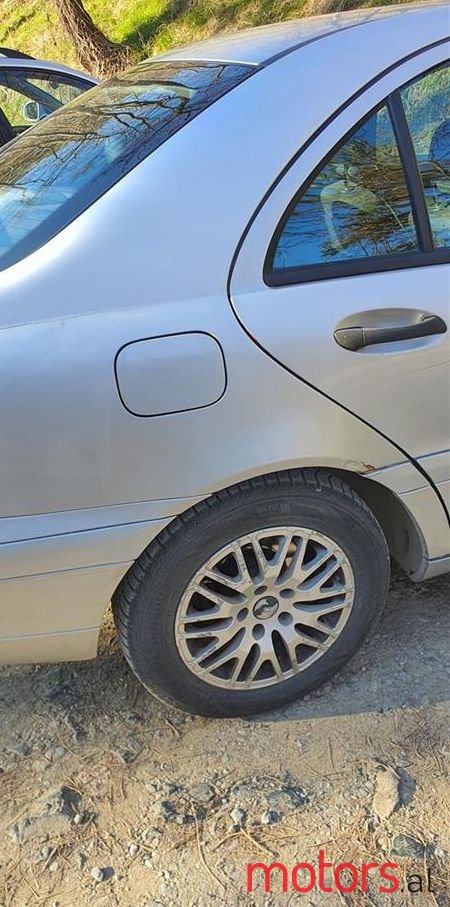 2001' Mercedes-Benz C 220 photo #1