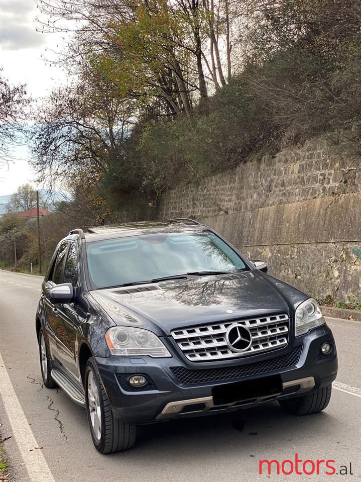 2010' Mercedes-Benz ML 350 photo #4