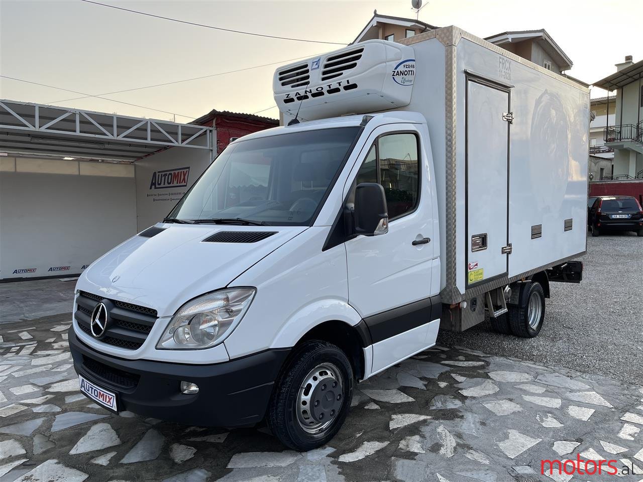 2011' Mercedes-Benz SPRINTER 419 CDI photo #1