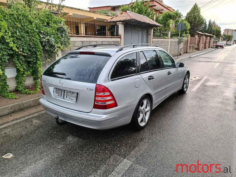 2005' Mercedes-Benz C 220 photo #2