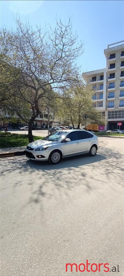 2010' Ford Focus photo #3