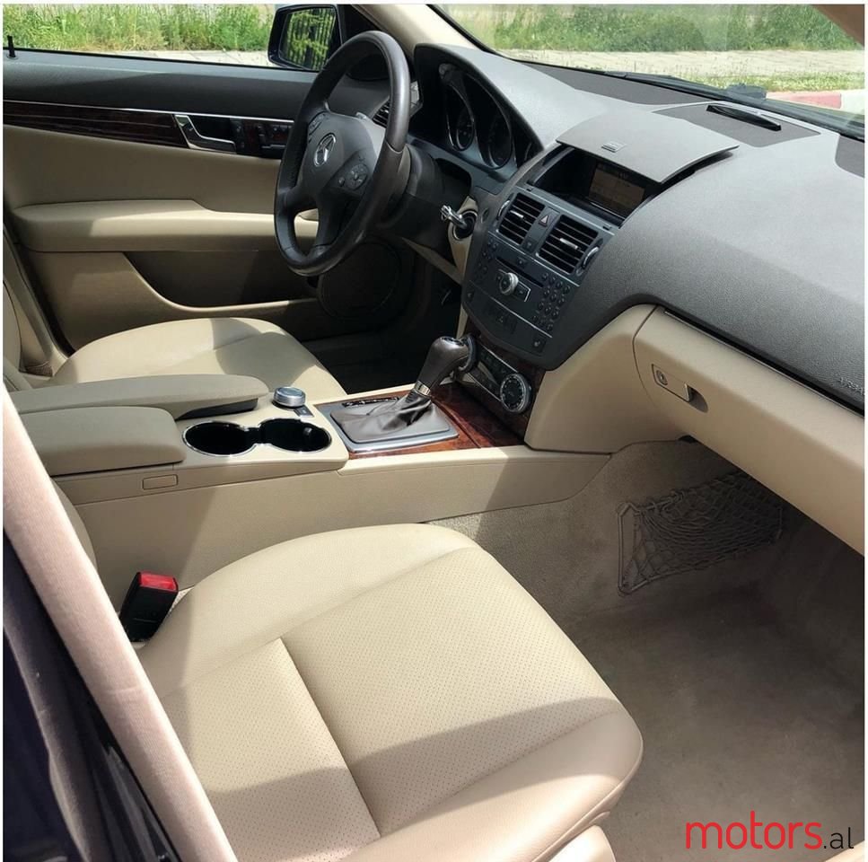 2010' Mercedes-Benz C 300 photo #3