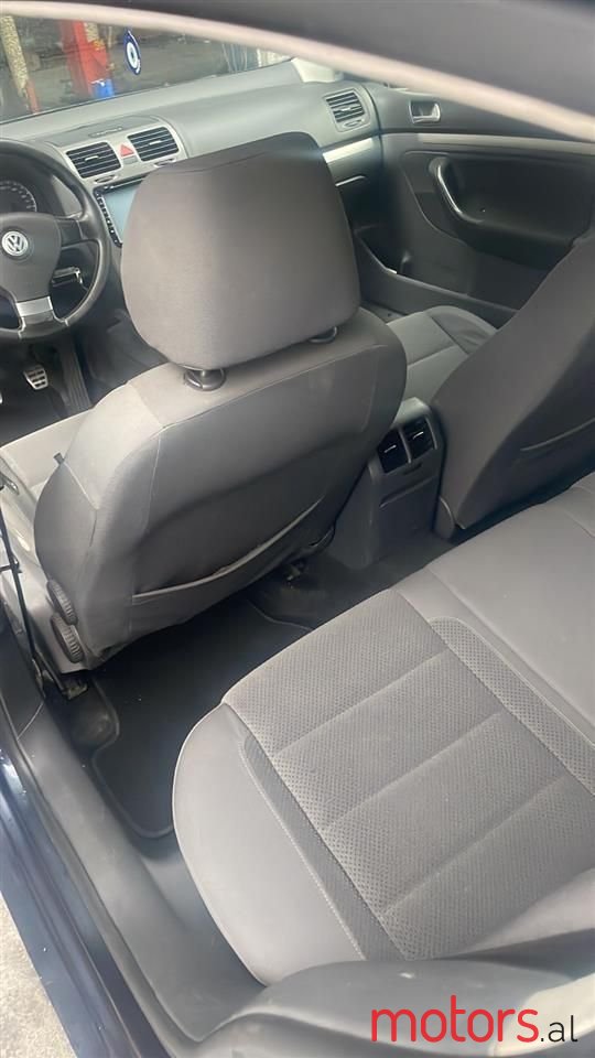 2006' Volkswagen Golf photo #5