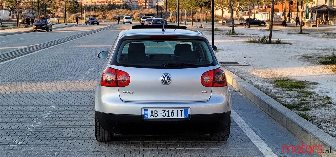 2006' Volkswagen Golf photo #6