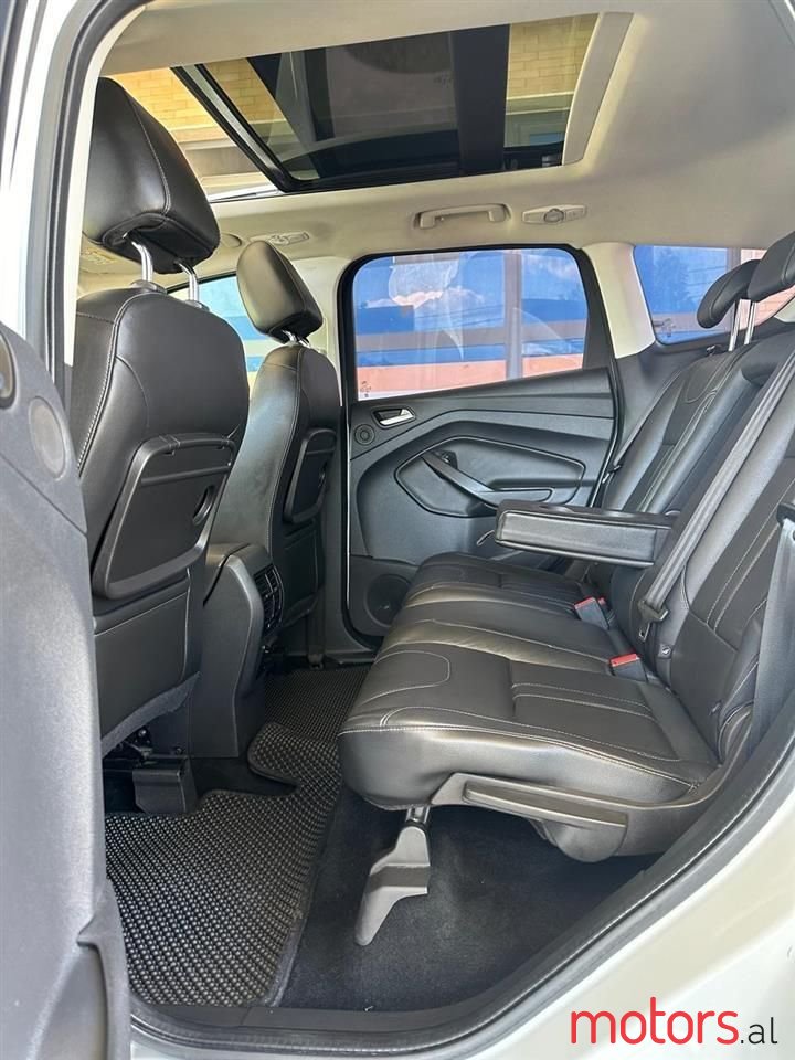 2016' Ford Kuga photo #5