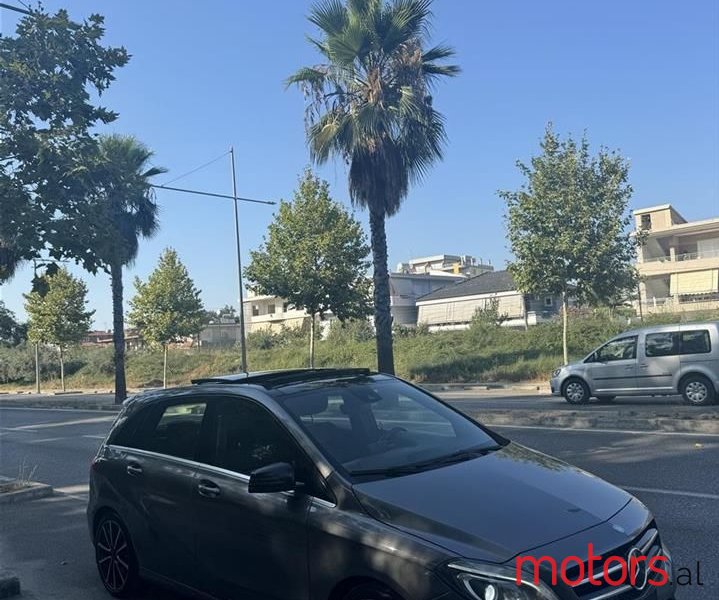 2014' Mercedes-Benz B 250 photo #3