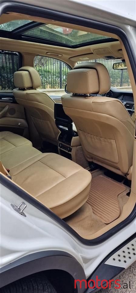 2010' BMW X5 photo #5