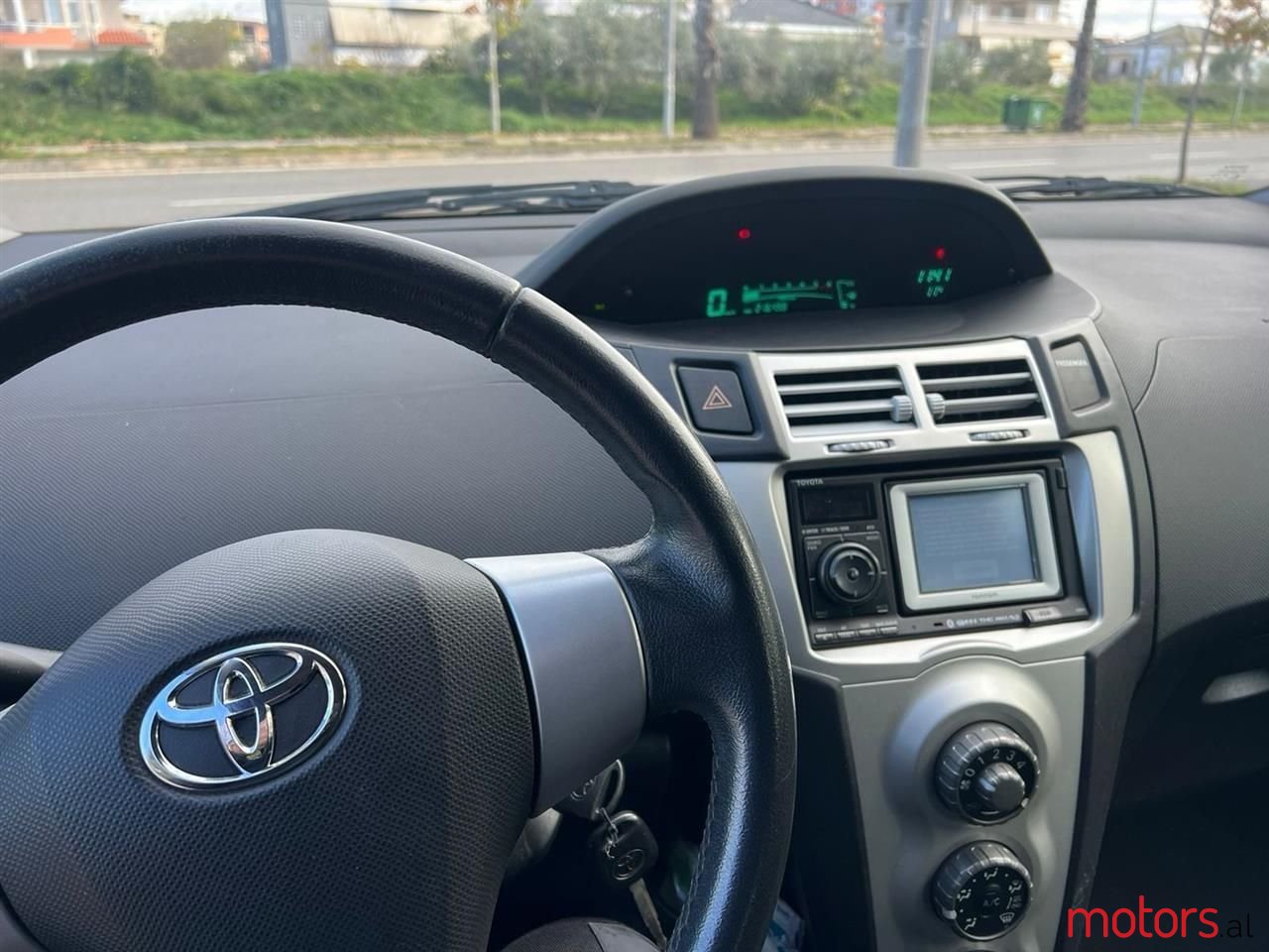 2008' Toyota Yaris photo #2