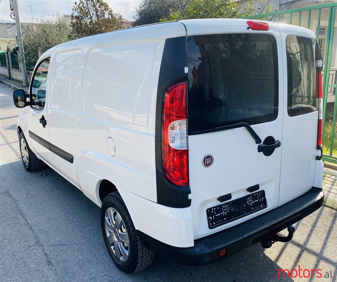2010' Fiat Doblo photo #1