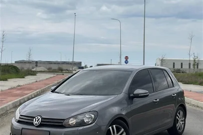 2012' Volkswagen Golf