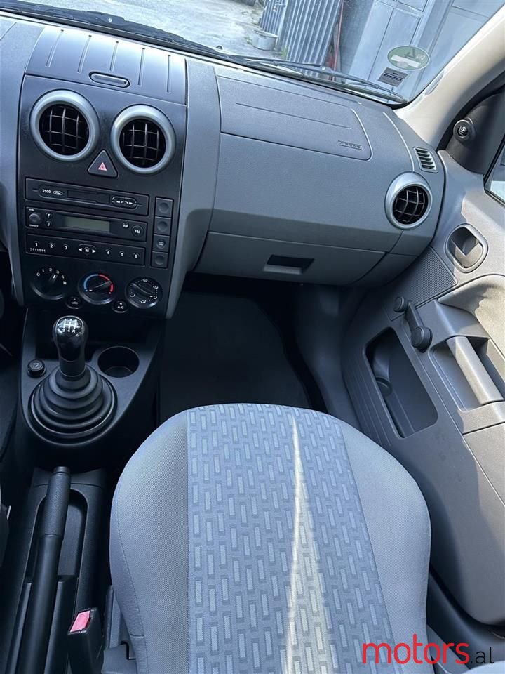 2005' Ford Fusion photo #2