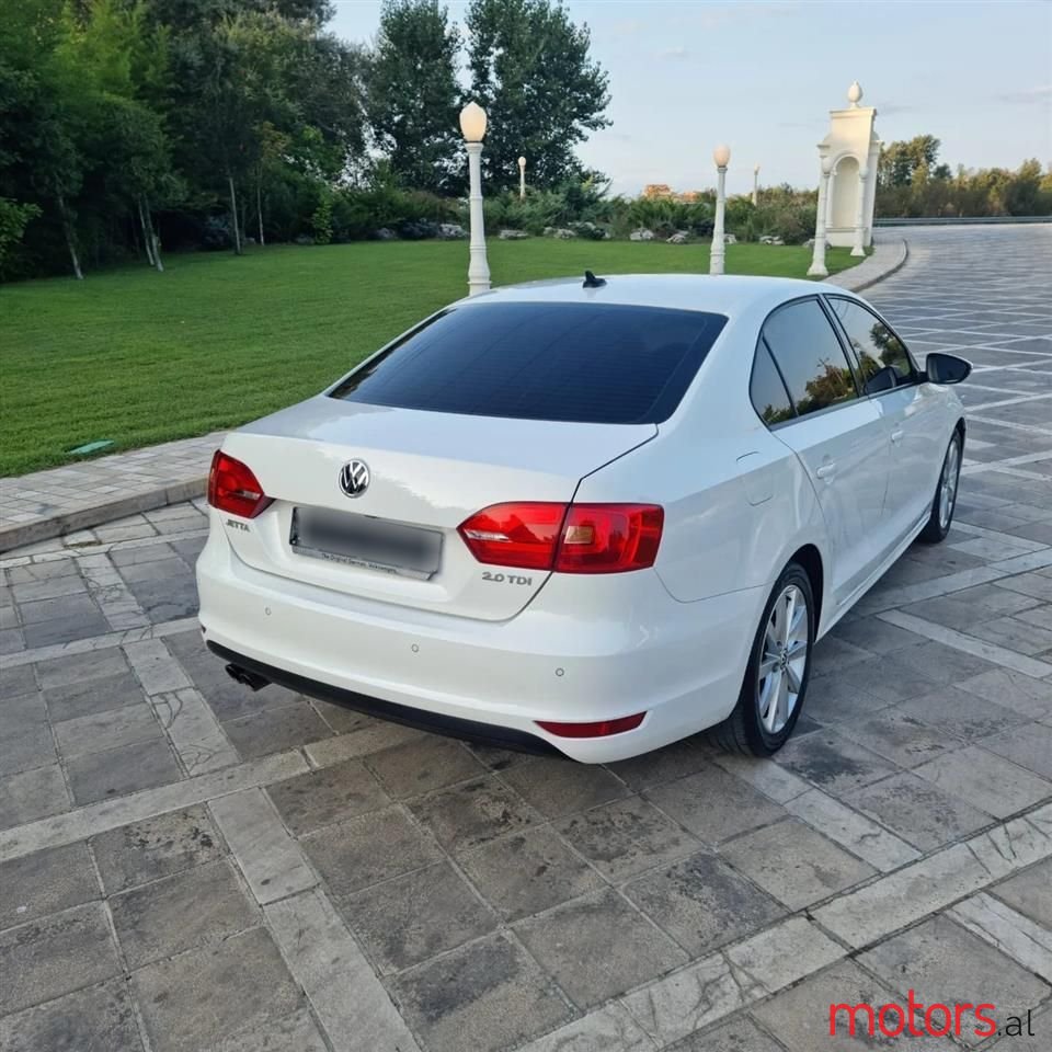 2013' Volkswagen Jetta photo #5