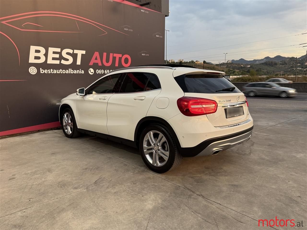 2015' Mercedes-Benz GLA 200 photo #4