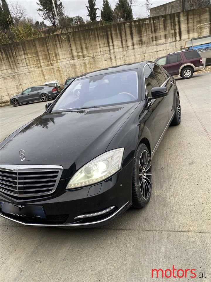 2009' Mercedes-Benz S 320 photo #4