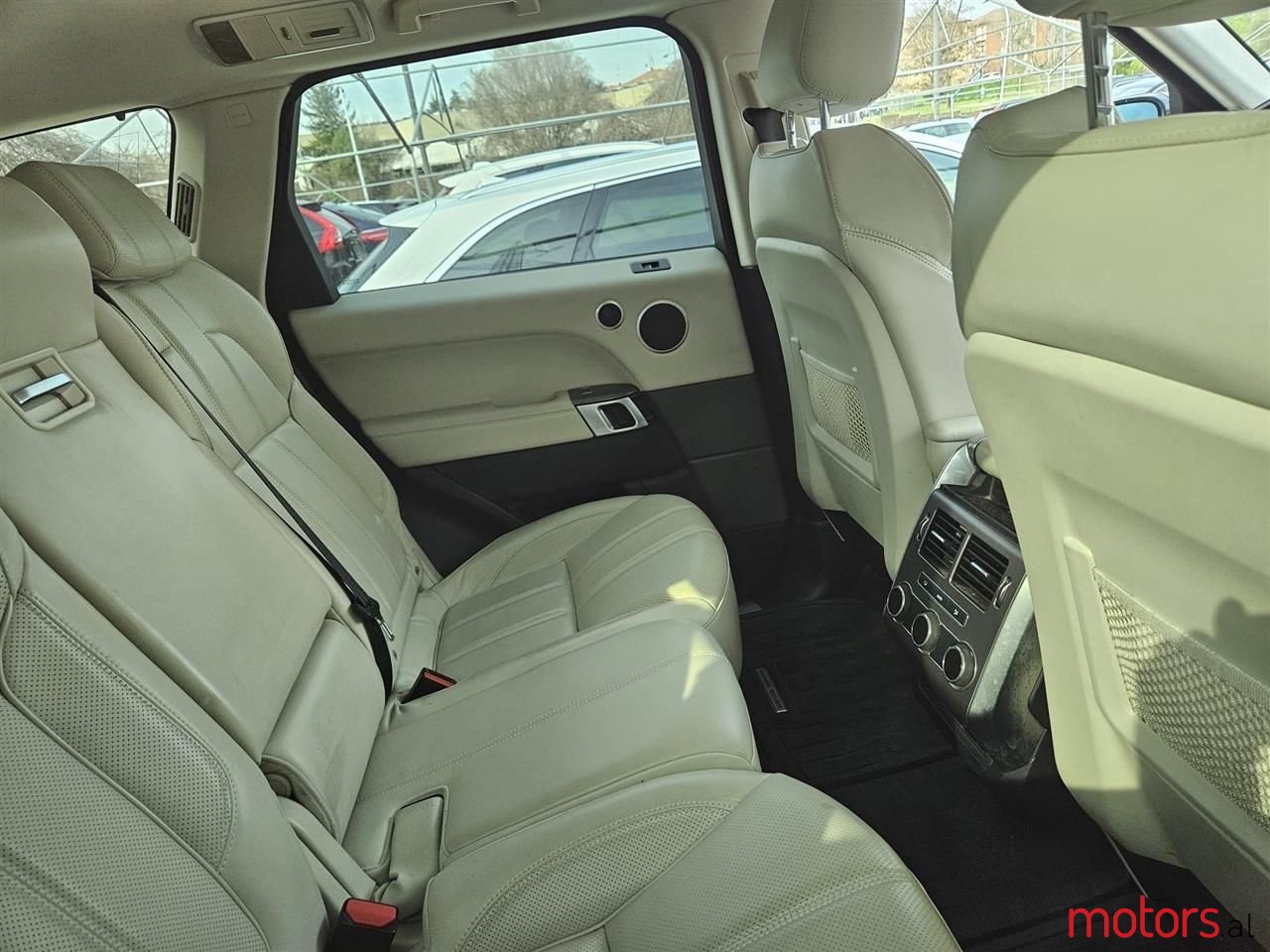 2016' Land Rover Range Rover Sport photo #4