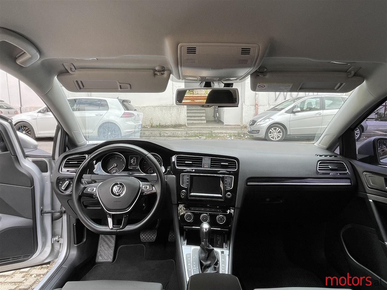 2013' Volkswagen Golf photo #5