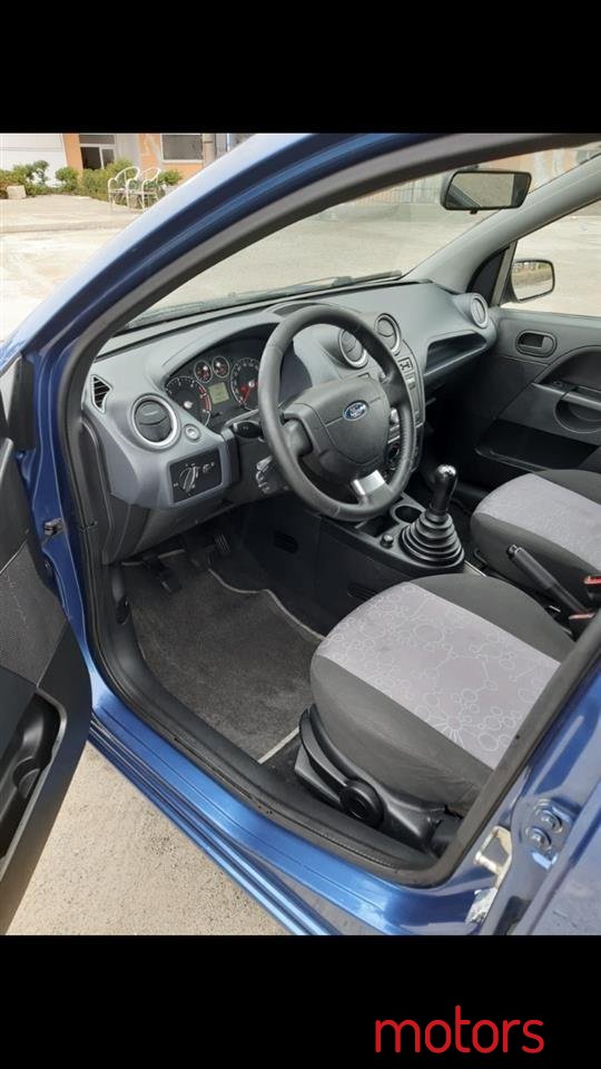 2008' Ford Fiesta photo #1