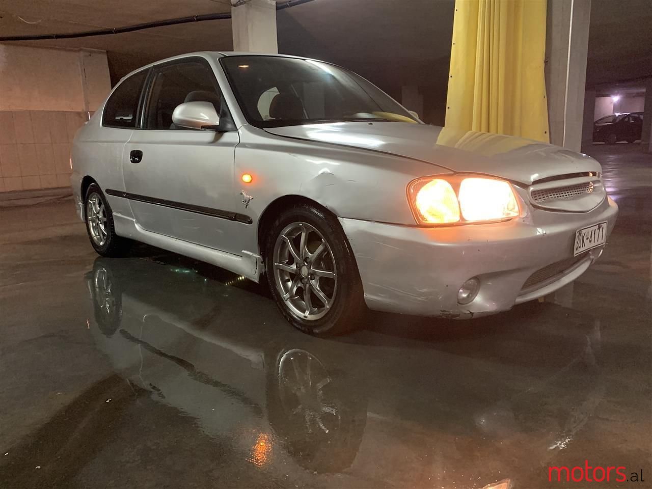 2002' Hyundai Accent photo #1