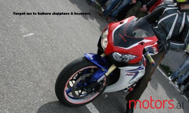 2010' Honda photo #2