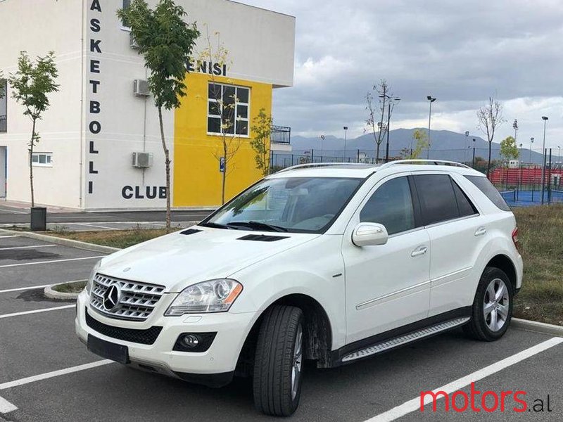 2009' Mercedes-Benz ML 320 photo #1