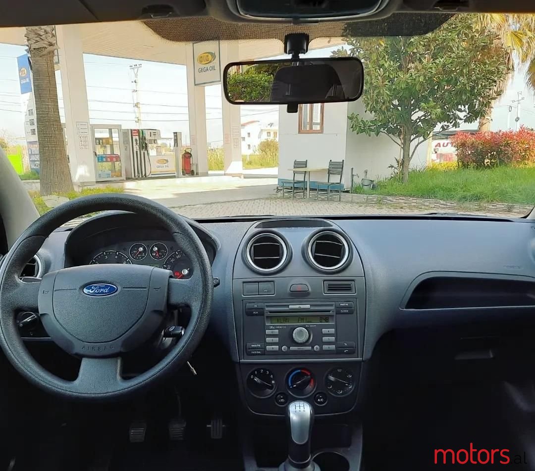 2007' Ford Fiesta photo #2