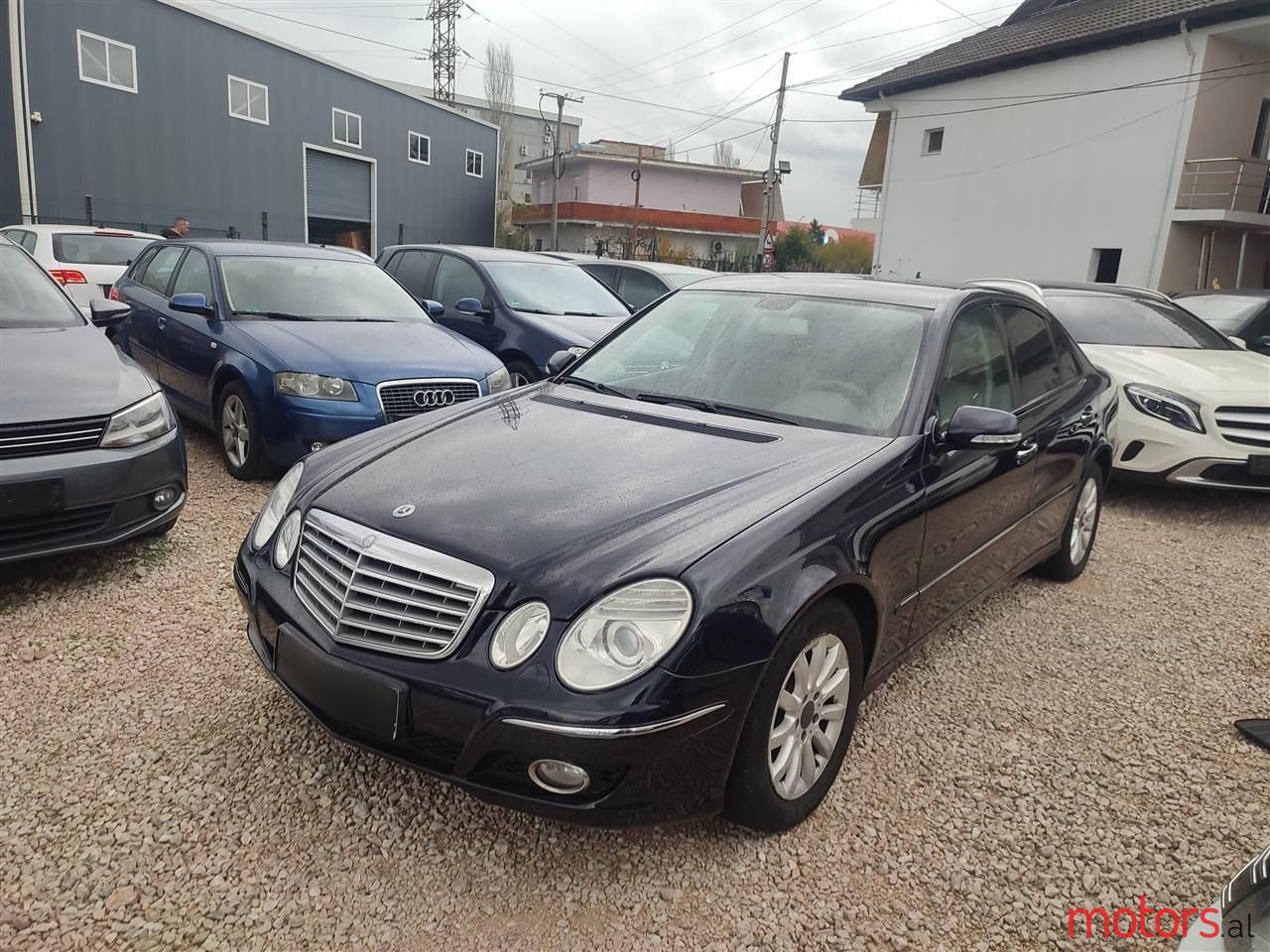 2009' Mercedes-Benz E 200 photo #1