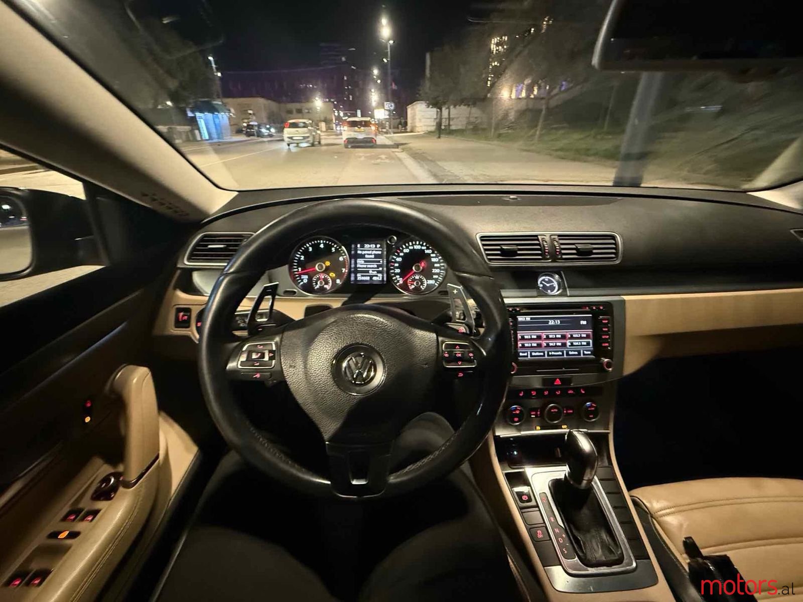 2013' Volkswagen Passat photo #6