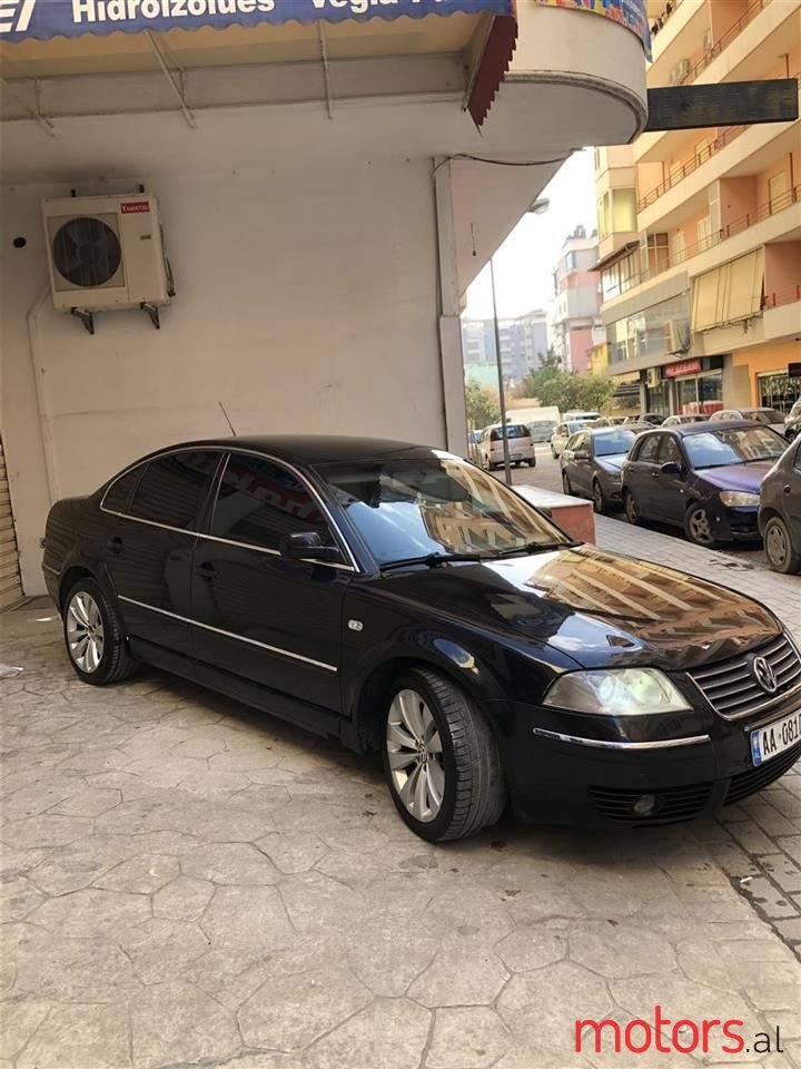 2003' Volkswagen Passat photo #2