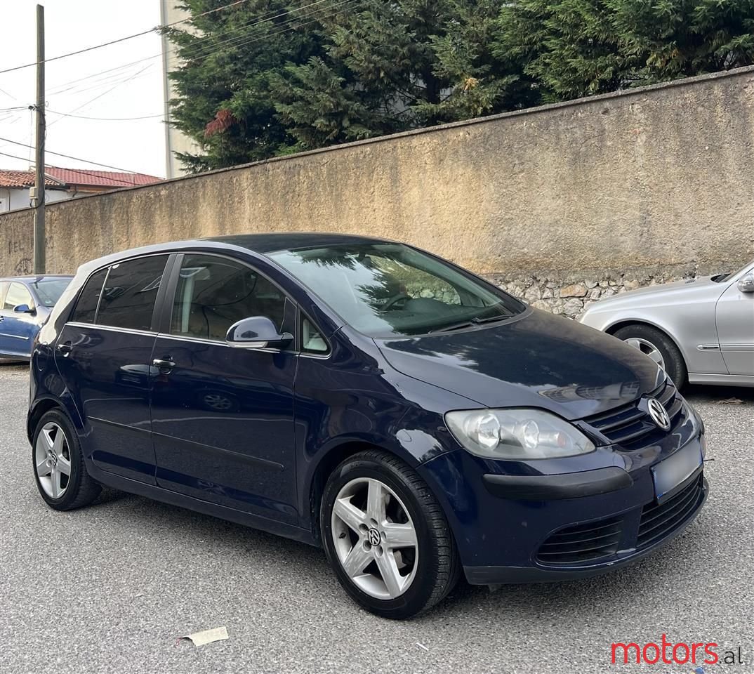 2006' Volkswagen Golf photo #3